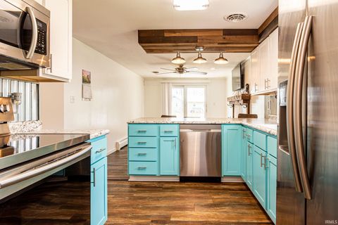 Tiny photo for 117 Cord Place, Auburn, IN 46706 (MLS # 202612286)