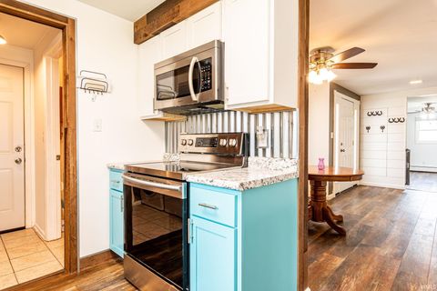 Tiny photo for 117 Cord Place, Auburn, IN 46706 (MLS # 202612286)