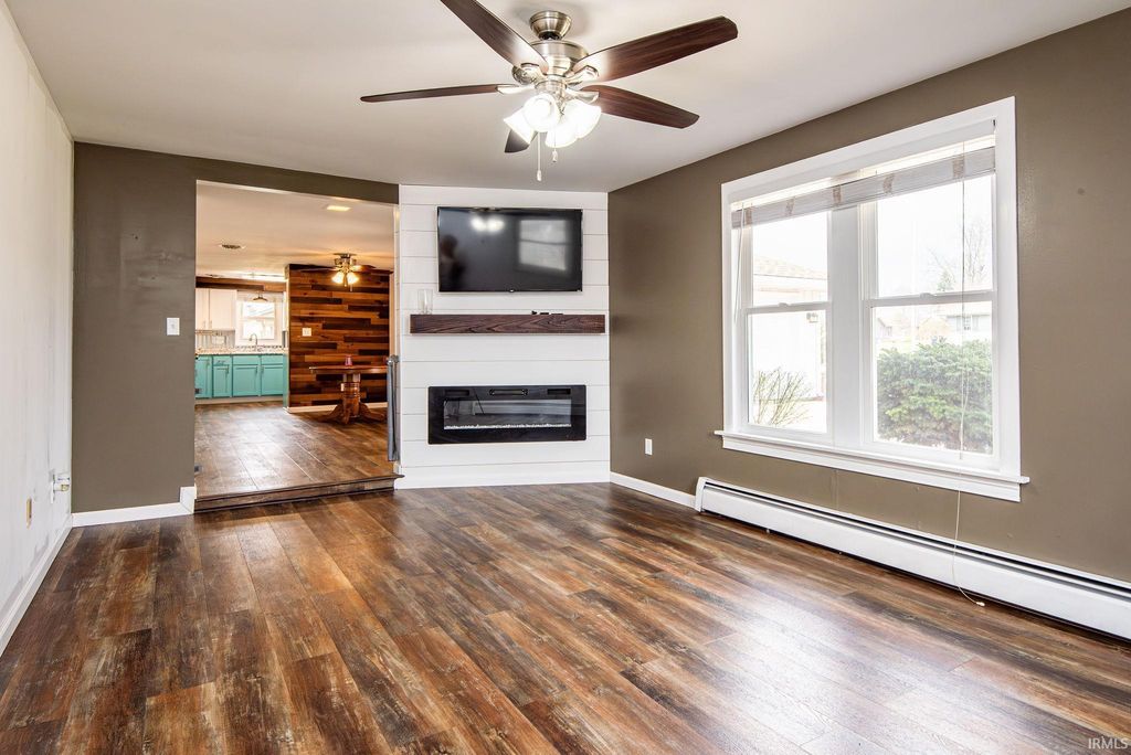 Photo of 117 Cord Place, Auburn, IN 46706 (MLS # 202612286)