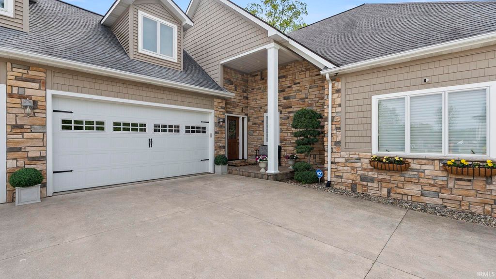 Photo of 140 Lane 270a Hamilton Lake Lk, Hamilton, IN 46742 (MLS # 202605341)