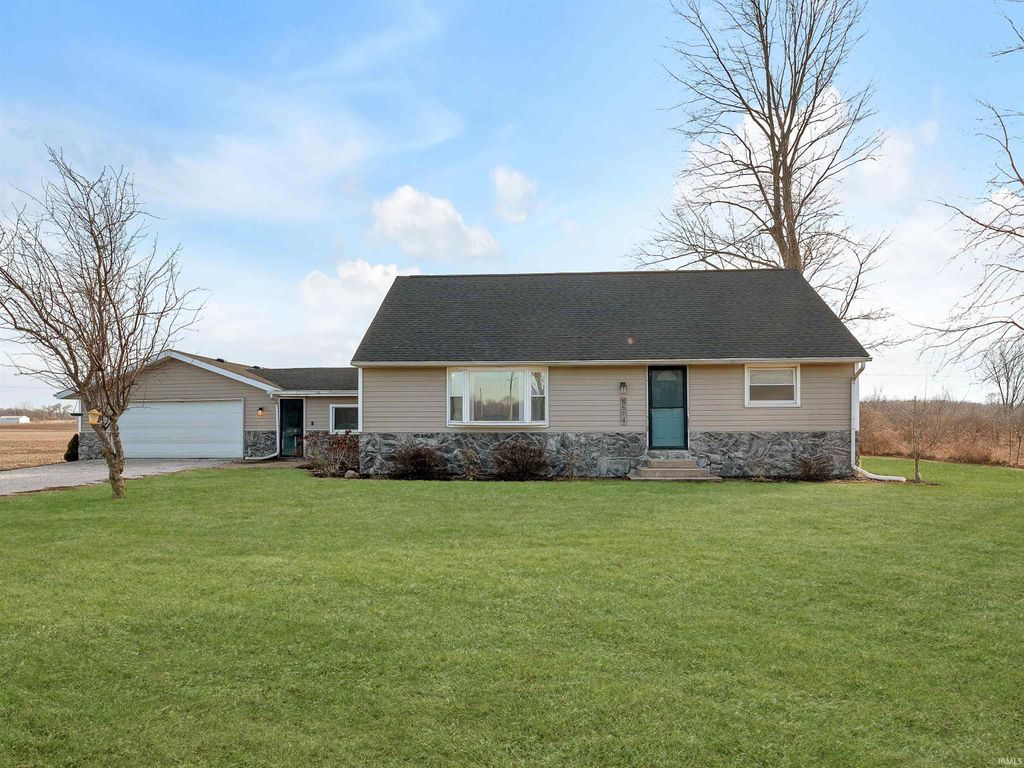 Photo of 5514 State Road 8, Auburn, IN 46706 (MLS # 202601485)