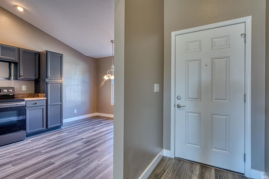 Photo of 3021 Mooring Road, Evansville, IN 47725 (MLS # 202545211)