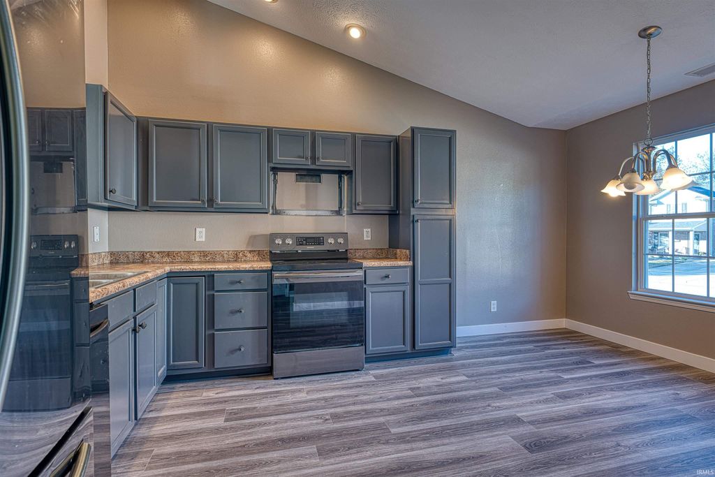 Photo of 3021 Mooring Road, Evansville, IN 47725 (MLS # 202545211)