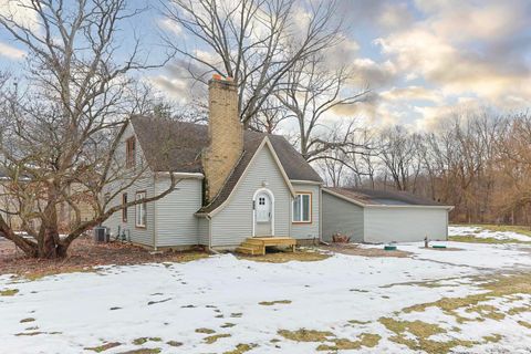 Photo of 20140 Auten Road, South Bend, IN 46637 (MLS # 202605138)