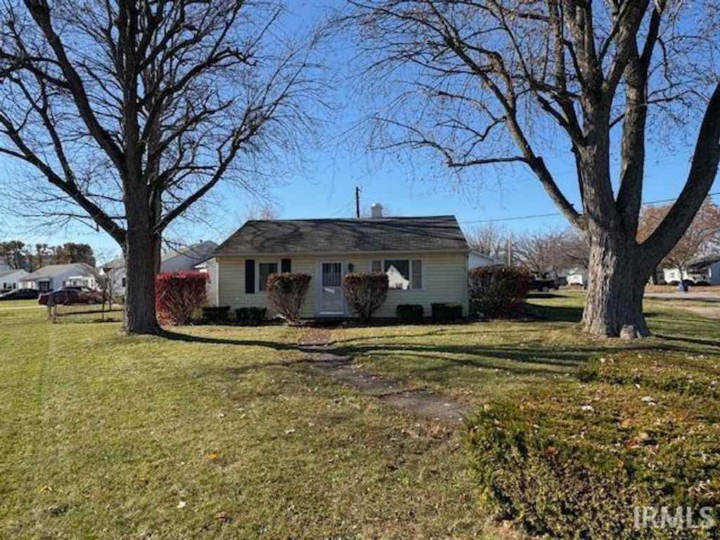 Photo of 1203 W NATIONAL Avenue, Marion, IN 46952 (MLS # 202547127)
