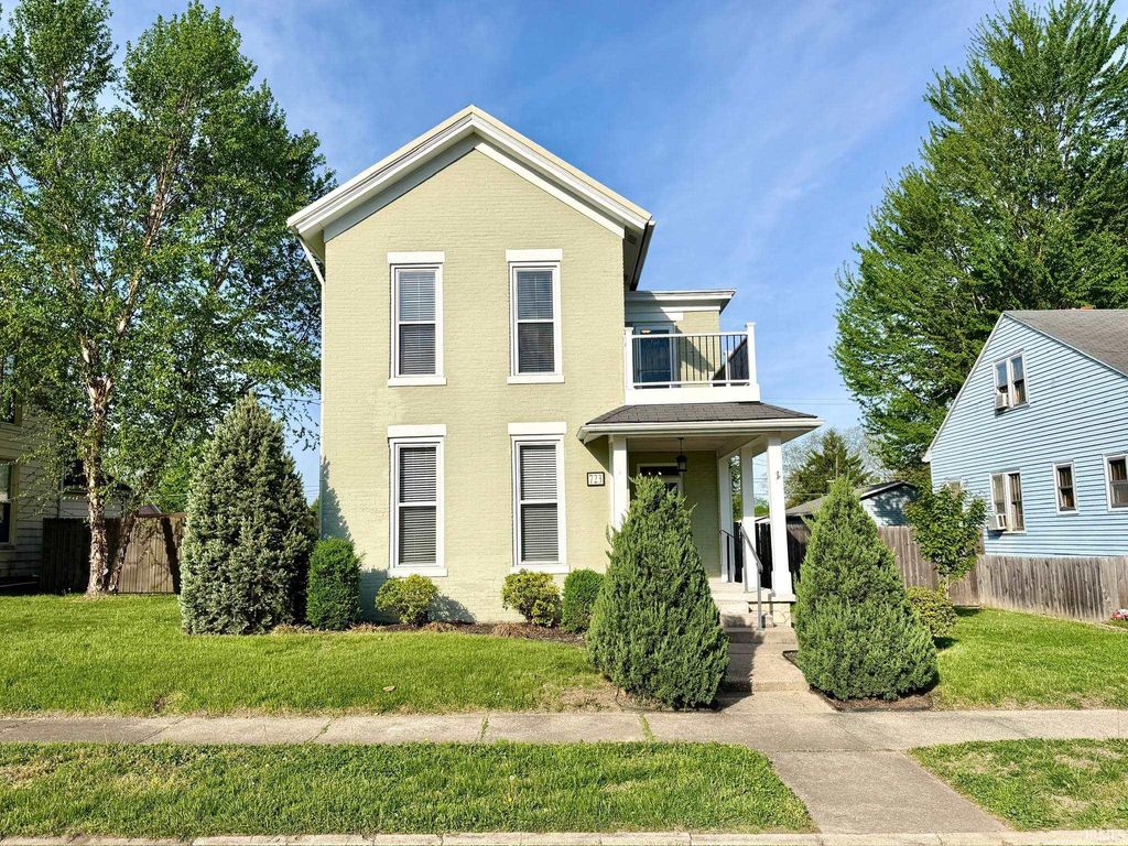 Photo of 723 N Chestnut Street, Seymour, IN 47274 (MLS # 202613771)