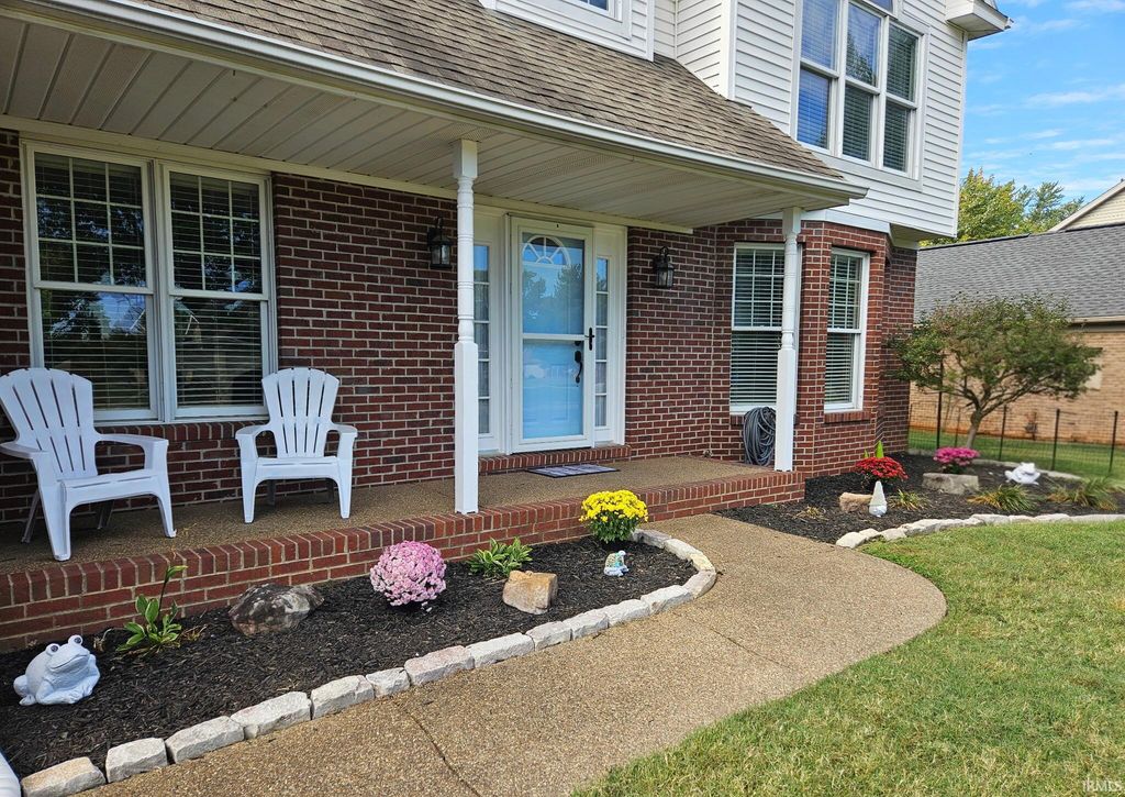 Photo of 5111 Tippecanoe Drive, Newburgh, IN 47630 (MLS # 202538069)