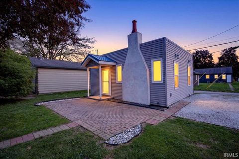 Tiny photo for 1505 Adams Street, Lafayette, IN 47905 (MLS # 202614174)