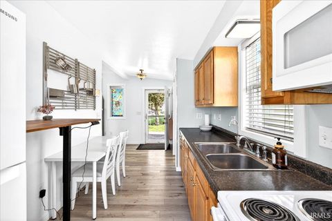 Tiny photo for 1505 Adams Street, Lafayette, IN 47905 (MLS # 202614174)