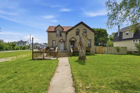 Photo of 924 Saint Marys Avenue, Fort Wayne, IN 46808 (MLS # 202625919)