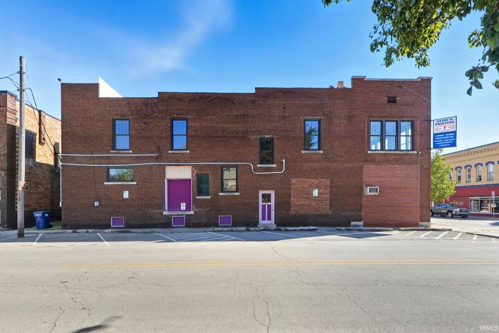 Photo of 549 Warren Street, Huntington, IN 46750 (MLS # 202542357)