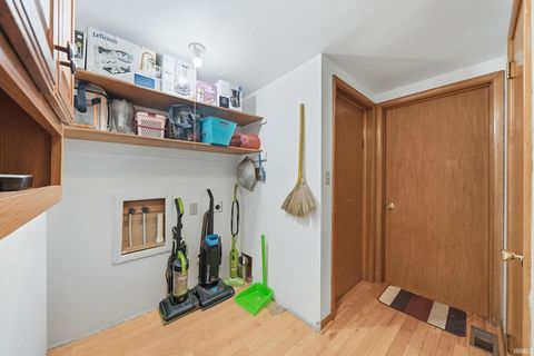 Tiny photo for 2113 Maples Road, Fort Wayne, IN 46816 (MLS # 202618655)