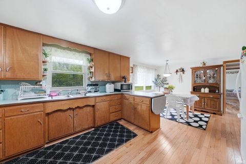Tiny photo for 2113 Maples Road, Fort Wayne, IN 46816 (MLS # 202618655)