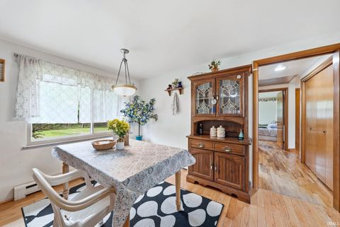 Tiny photo for 2113 Maples Road, Fort Wayne, IN 46816 (MLS # 202618655)