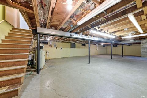 Tiny photo for 2113 Maples Road, Fort Wayne, IN 46816 (MLS # 202618655)