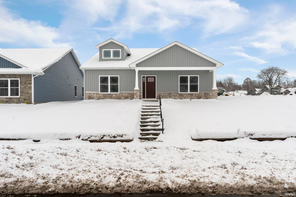 Photo of 1053 E Wabash Street, Frankfort, IN 46041 (MLS # 202548190)