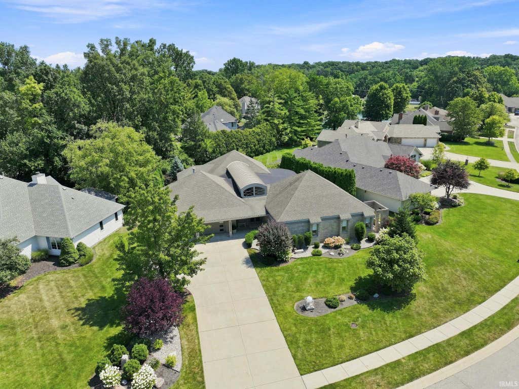 Photo of 7420 Inverness Commons, Fort Wayne, IN 46804 (MLS # 202631339)