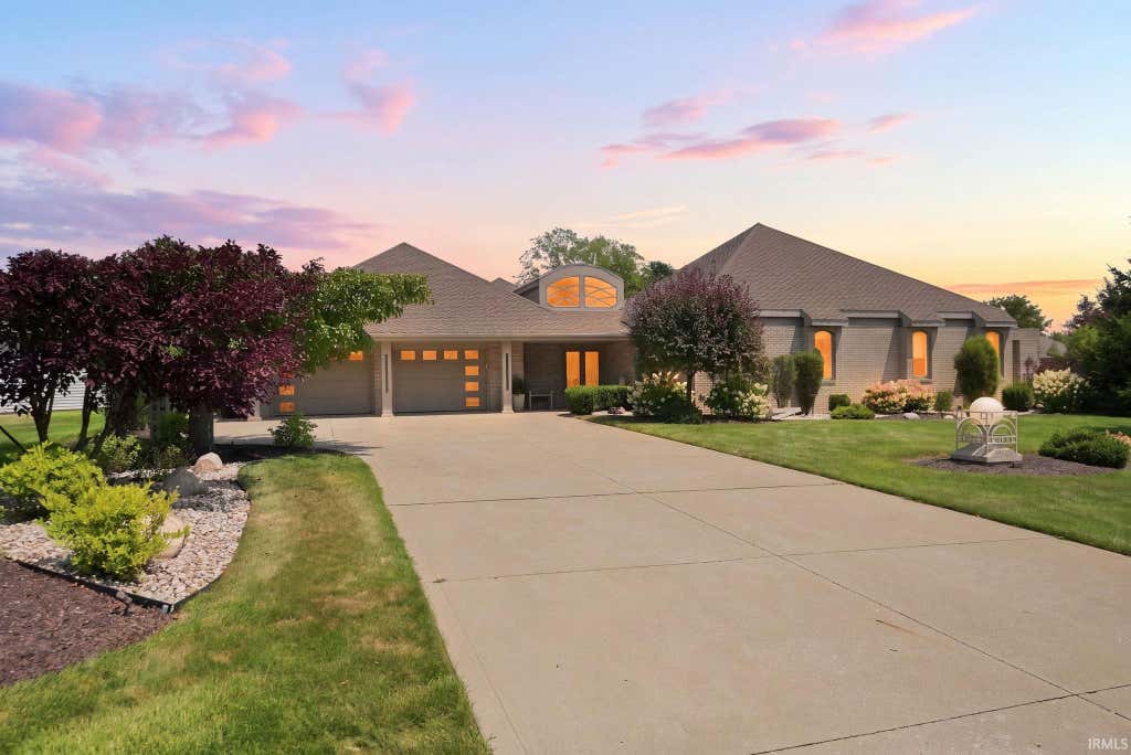 Photo of 7420 Inverness Commons, Fort Wayne, IN 46804 (MLS # 202631339)