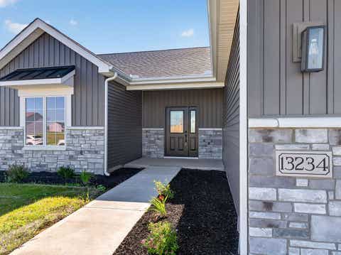 Tiny photo for 13234 Vista Verde Boulevard, Fort Wayne, IN 46818 (MLS # 202627687)