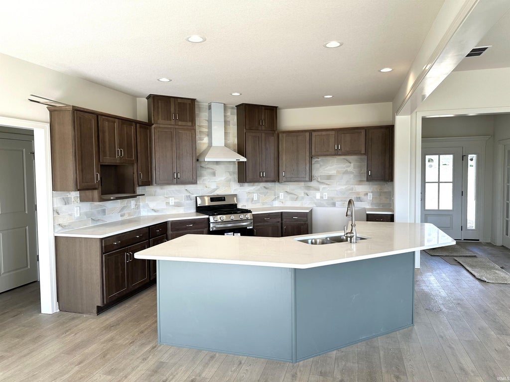 Photo of 11177 Winter Quarters Pass, Fort Wayne, IN 46818 (MLS # 202633276)