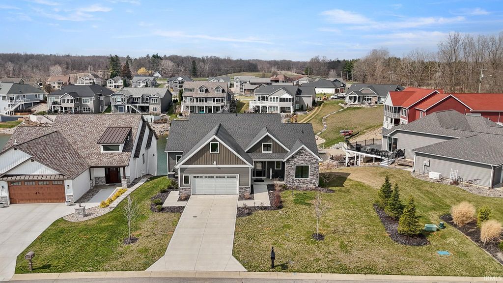 Photo of 40 Lane 283 Hamilton Lake Lk, Hamilton, IN 46742 (MLS # 202610471)