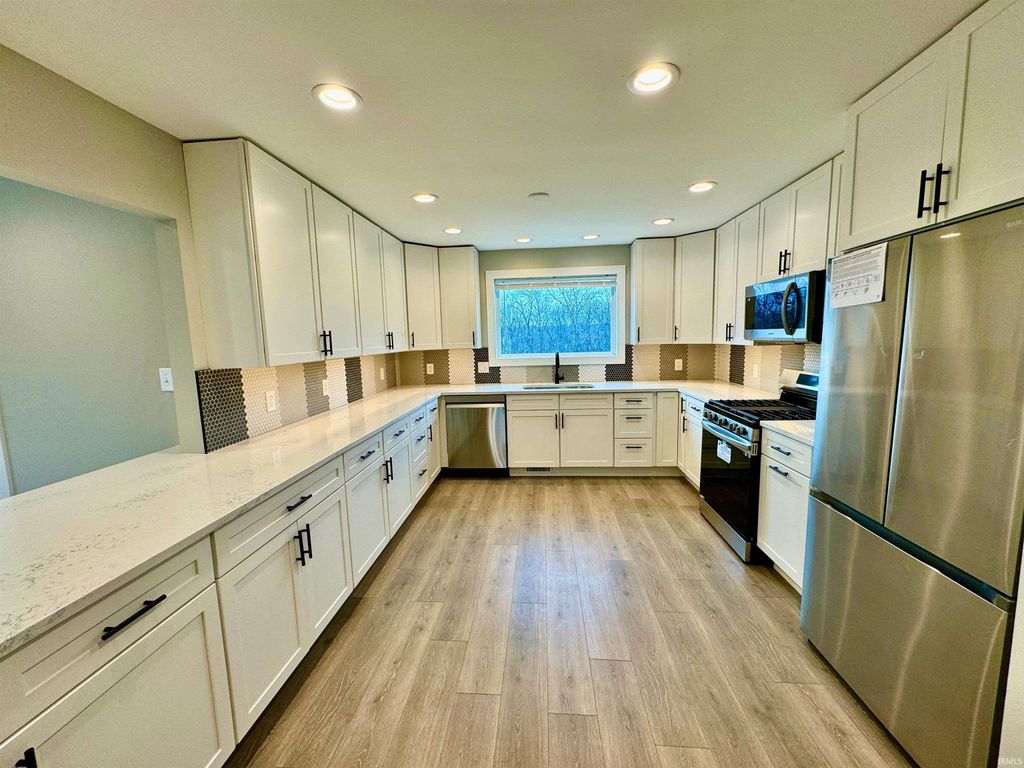 Photo of 475 Boyd Lane, Bedford, IN 47421 (MLS # 202613522)