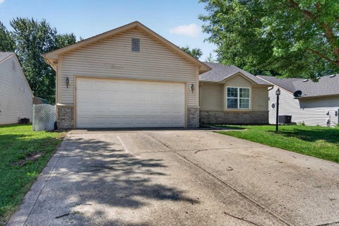 Tiny photo for 818 Spingwater Road, Kokomo, IN 46902 (MLS # 202626579)