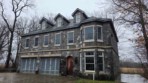 Tiny photo for 178 W 100 S Road, Rochester, IN 46975 (MLS # 202611409)