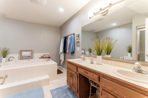 Tiny photo for 10202 Brookcrest Drive, Evansville, IN 47711 (MLS # 202625496)