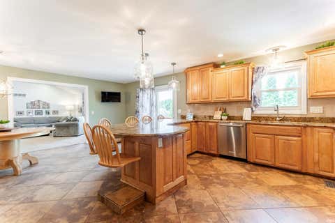 Tiny photo for 10202 Brookcrest Drive, Evansville, IN 47711 (MLS # 202625496)