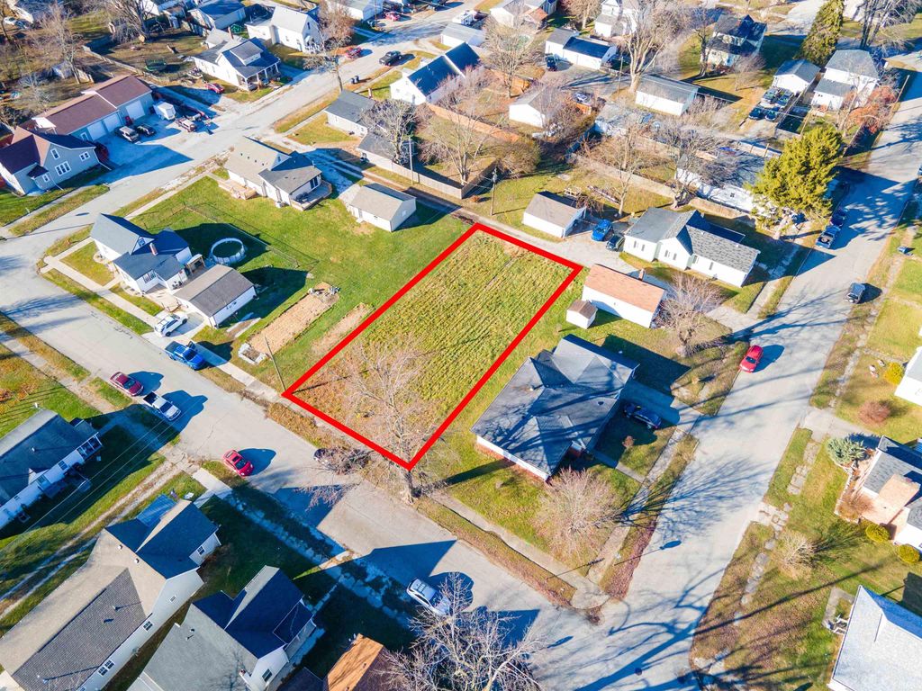 Photo of 1712 S F Street, Elwood, IN 46036 (MLS # 202548299)