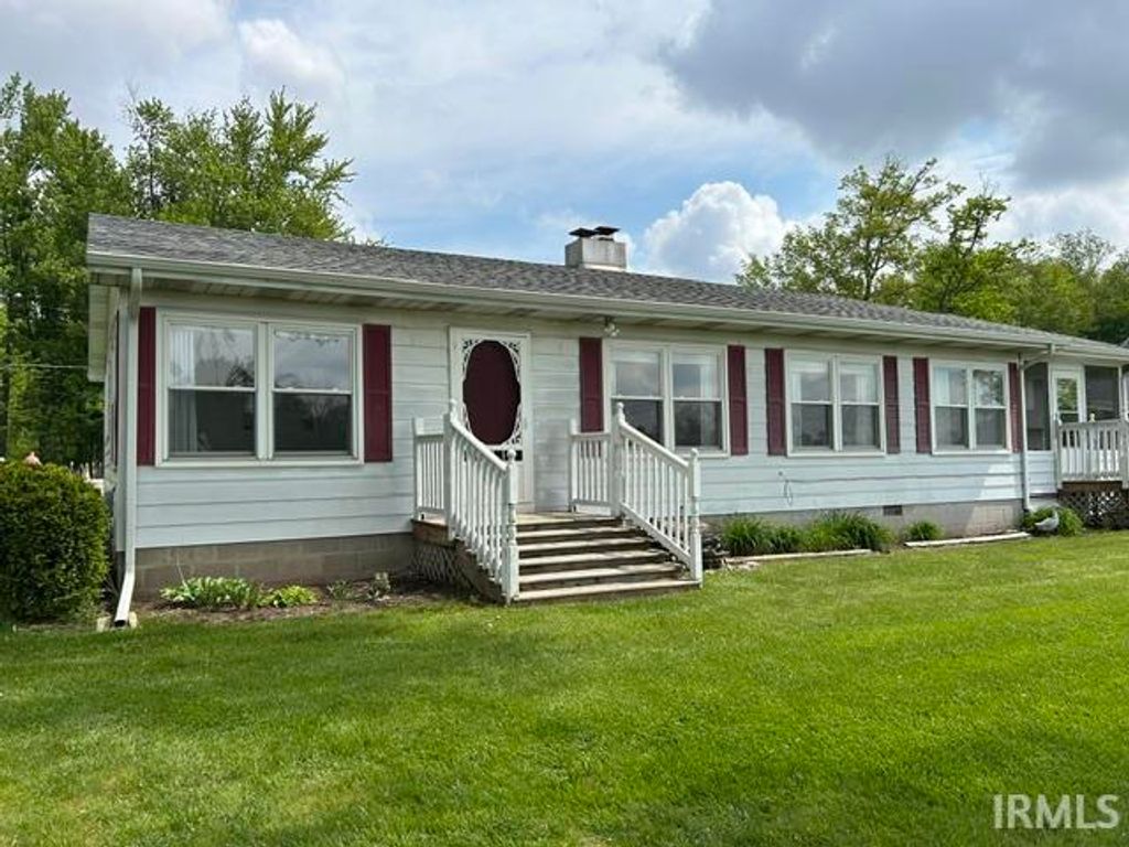 Photo of 3251 W Northshore Dr-57 Common, Columbia City, IN 46725 (MLS # 202618972)