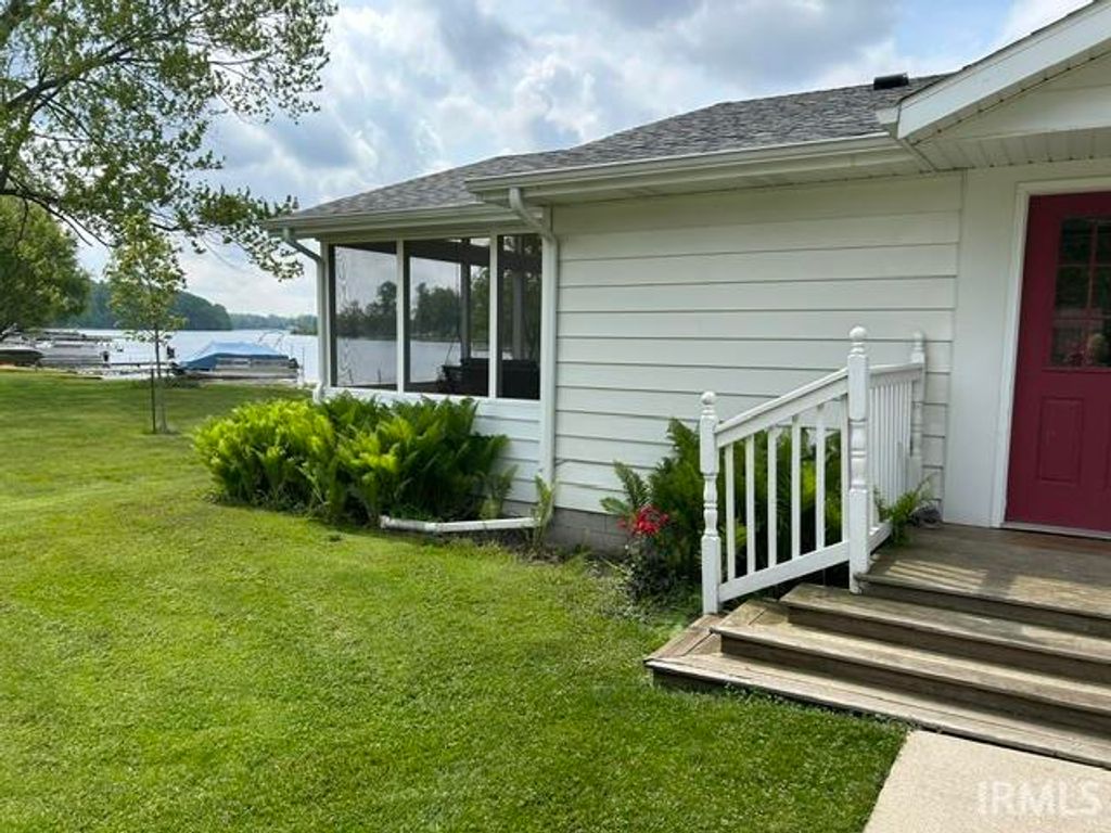 Photo of 3251 W Northshore Dr-57 Common, Columbia City, IN 46725 (MLS # 202618972)