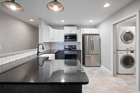 Tiny photo for 1921 Saratoga Avenue, Kokomo, IN 46901 (MLS # 202545343)