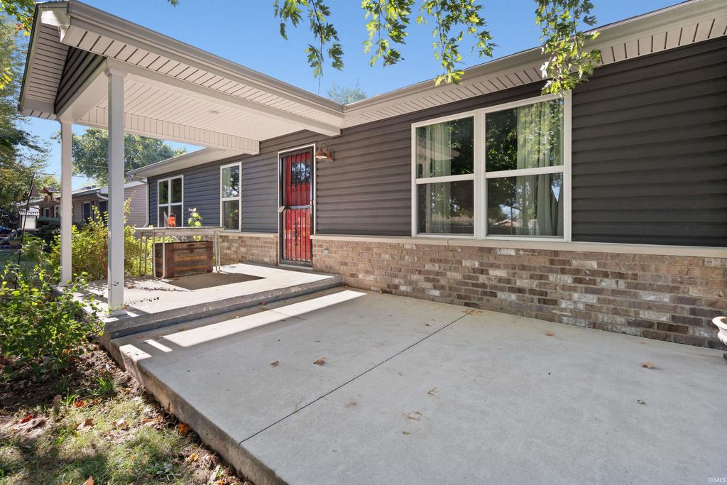 Photo of 1921 Saratoga Avenue, Kokomo, IN 46901 (MLS # 202545343)