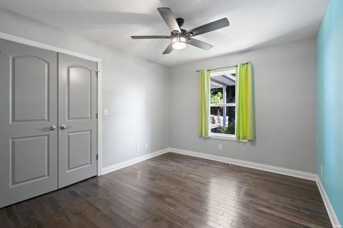 Tiny photo for 1921 Saratoga Avenue, Kokomo, IN 46901 (MLS # 202545343)