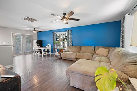 Tiny photo for 1921 Saratoga Avenue, Kokomo, IN 46901 (MLS # 202545343)