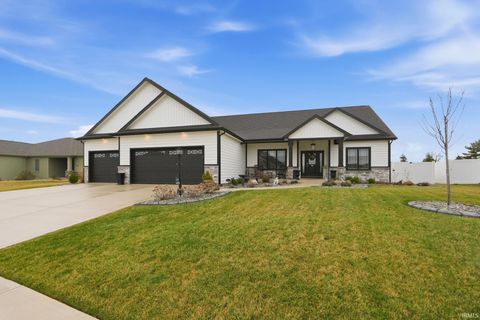 Photo of 5696 Eider Trail, Fort Wayne, IN 46818 (MLS # 202607854)