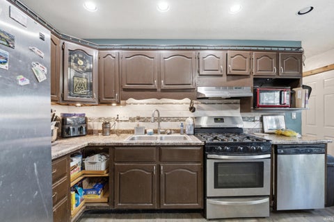 Tiny photo for 2413 Maumee Place, Lafayette, IN 47909 (MLS # 202642261)