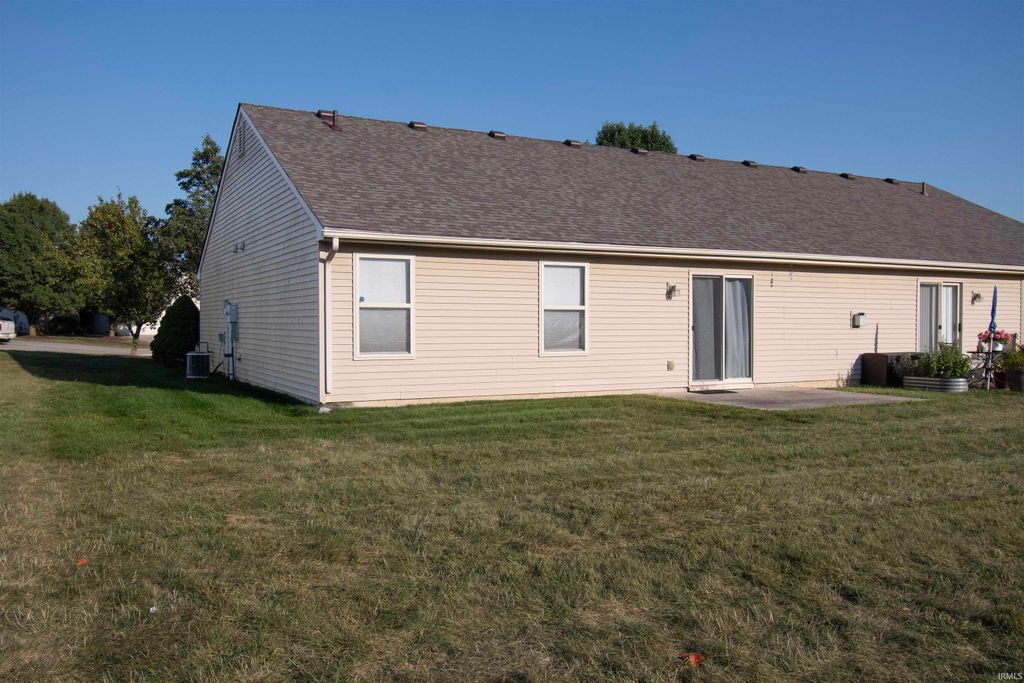 Photo of 2019 Blue Sage Cove, Fort Wayne, IN 46808 (MLS # 202539289)