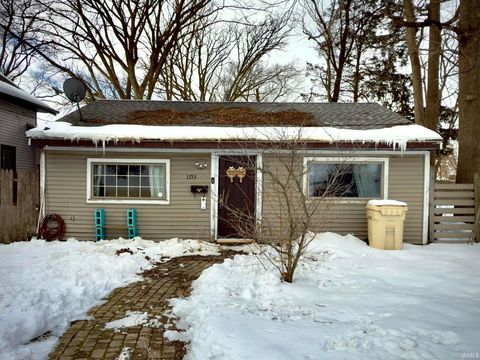 Photo of 1353 N Olive Street, South Bend, IN 46628 (MLS # 202604525)