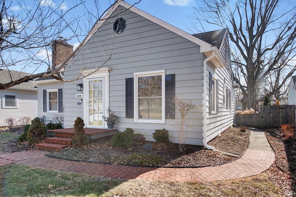 Photo of 1429 Stanforth Avenue, Lafayette, IN 47905 (MLS # 202605212)