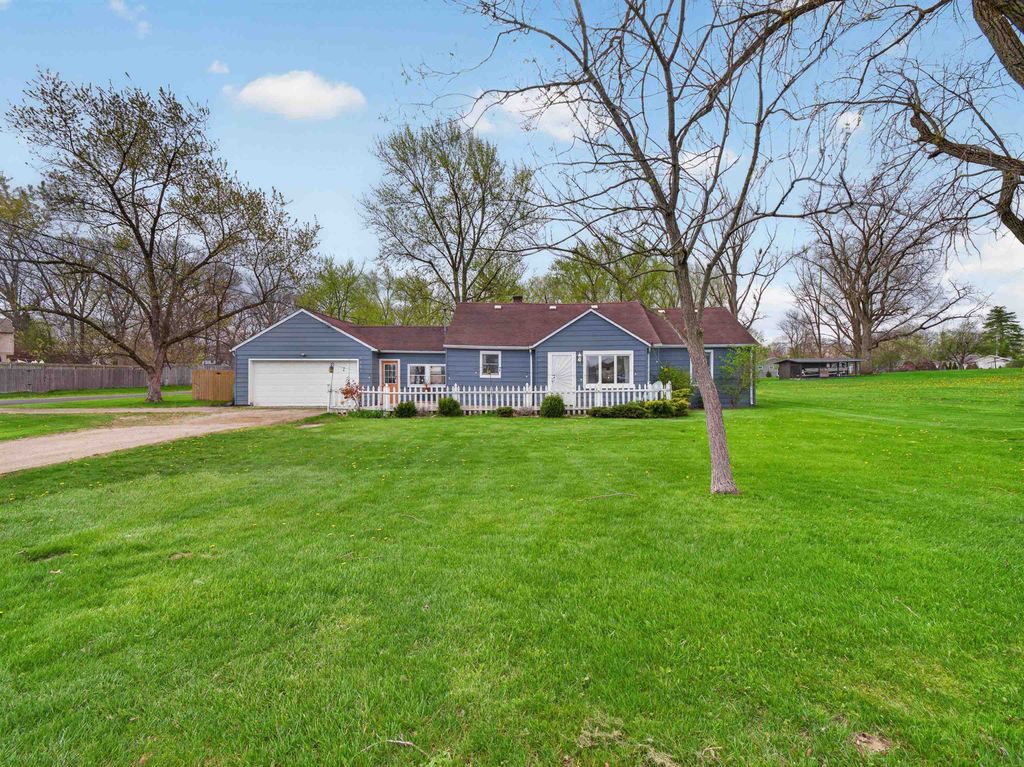 Photo of 1205 MAYFIELD Road, Fort Wayne, IN 46825 (MLS # 202614030)