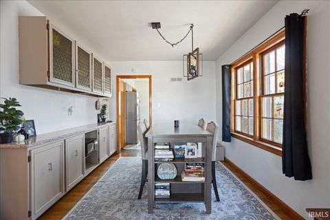 Tiny photo for 2127 Perrine Street, Lafayette, IN 47904 (MLS # 202545945)