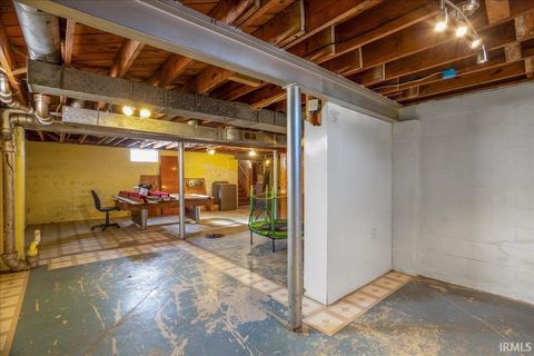 Tiny photo for 2127 Perrine Street, Lafayette, IN 47904 (MLS # 202545945)