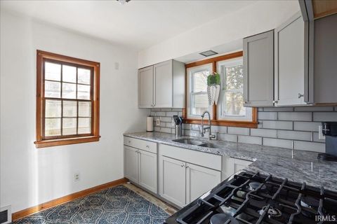 Tiny photo for 2127 Perrine Street, Lafayette, IN 47904 (MLS # 202545945)