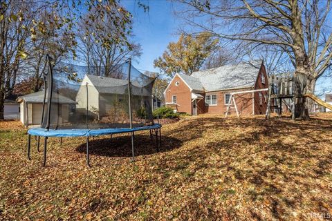 Tiny photo for 2127 Perrine Street, Lafayette, IN 47904 (MLS # 202545945)