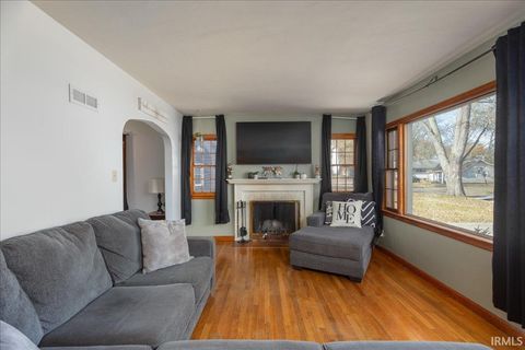 Tiny photo for 2127 Perrine Street, Lafayette, IN 47904 (MLS # 202545945)