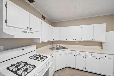 Tiny photo for 112 S 28th Street, Lafayette, IN 47904 (MLS # 202607599)