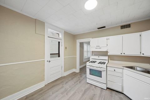 Tiny photo for 112 S 28th Street, Lafayette, IN 47904 (MLS # 202607599)